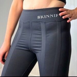 Skinnify Leggings 8 Built-in Resistance Bands size Small